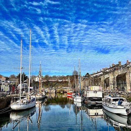 ホテル Stunning Yacht Sea Lion In Charlestown Harbour, Cornwall エクステリア 写真